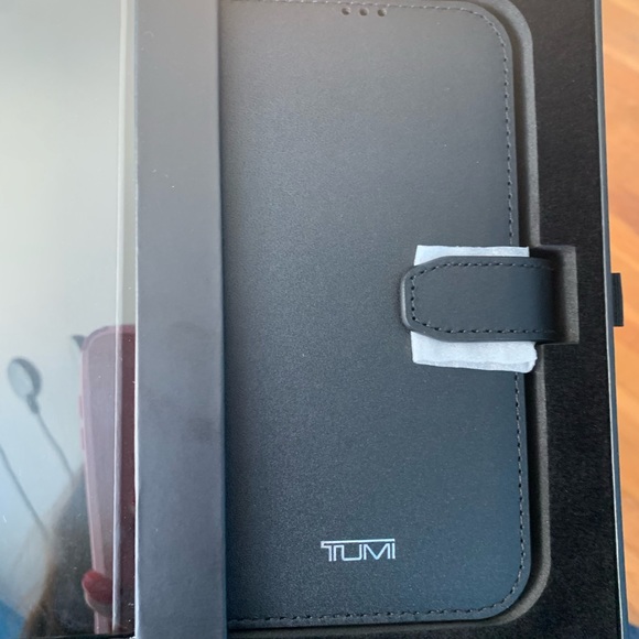 TUMI wallet folio iPhone case NEW! BLACK (magnet phone case also avail) - Picture 7 of 13